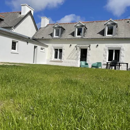 Maison Totalement Renovee 3 Chambres Au Coeur Du Village Lezardrieux Exterior photo